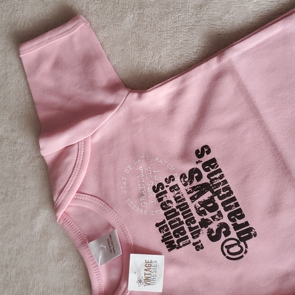 ๐ 4/$25 NWT Baby Bodysuit,What Happens at Grandma's ... (12-18 months) - Picture 2 of 10